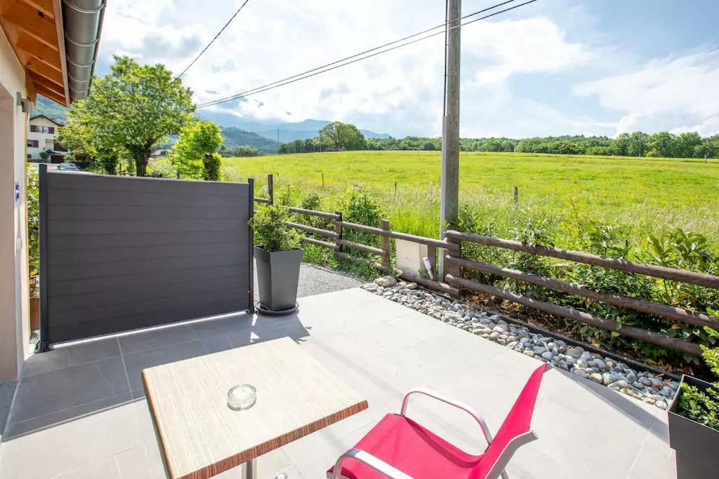 Domaine Des Ecuries - Appartements Meubles A Talloires Zewnętrze zdjęcie