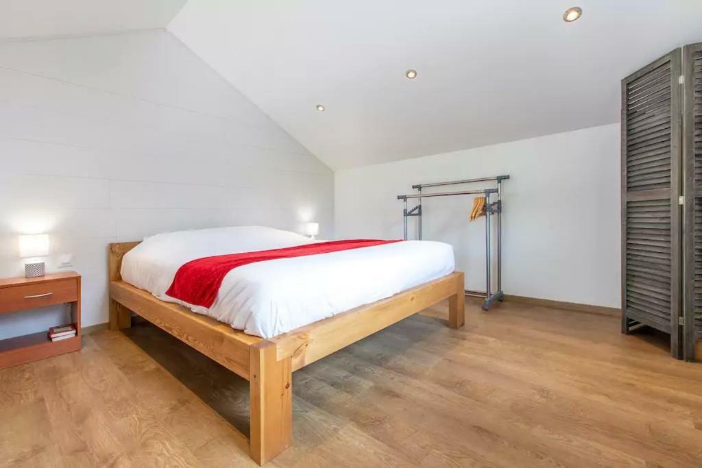 Domaine Des Ecuries - Appartements Meubles A Talloires Zewnętrze zdjęcie